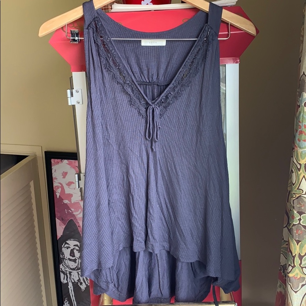 Lush sleeveless v-neck top